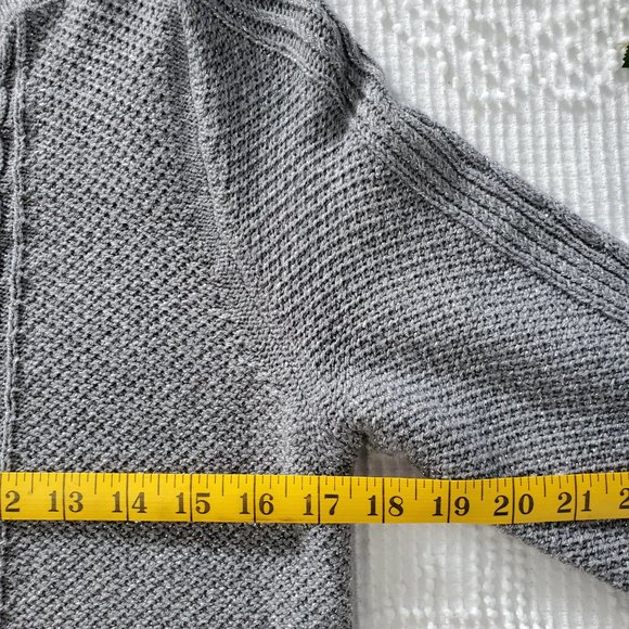 ⛄️ crown & ivy ⛄️ Gray and Silver Metallic Sweater - Picture 10 of 15